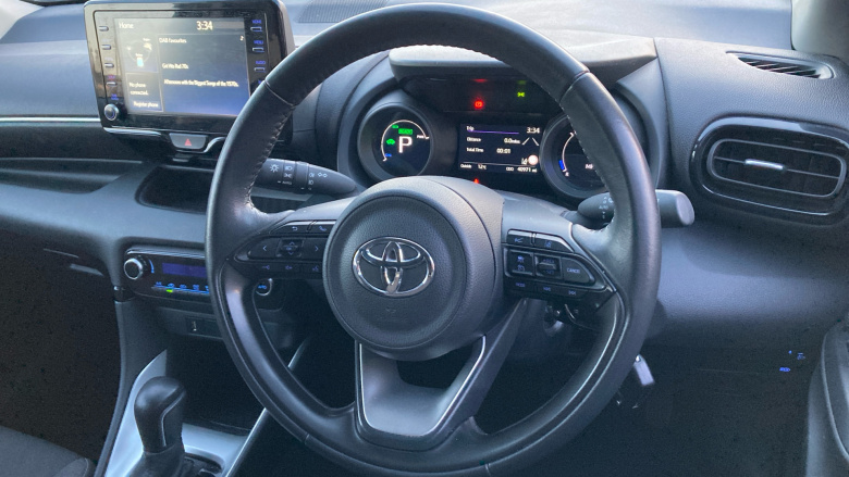 Toyota Yaris 1.5 Hybrid Design 5dr CVT Hybrid Hatchback